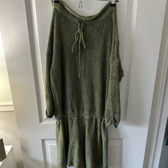 💗5 for $15💗 Knit Green Romper Xenia Boutique OS - Picture 4 of 8
